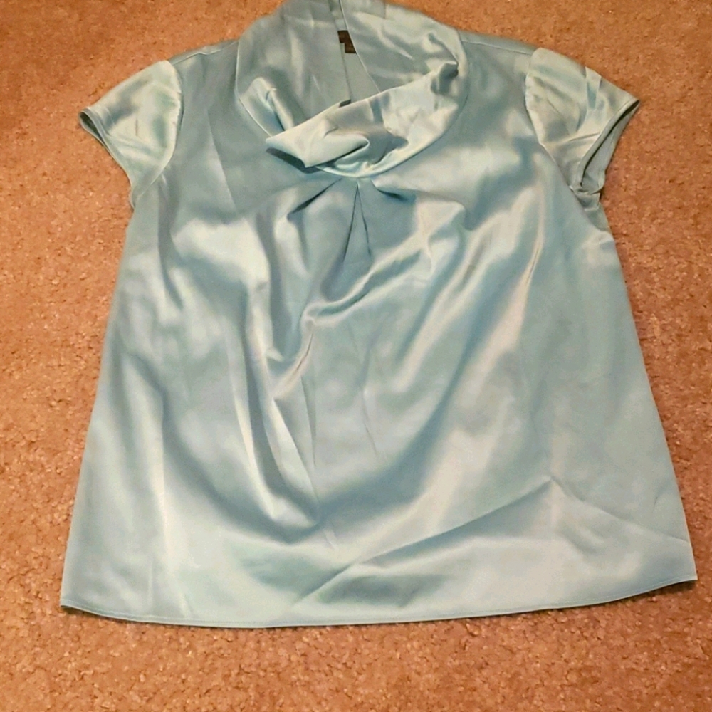 Dress short sleeve shirt